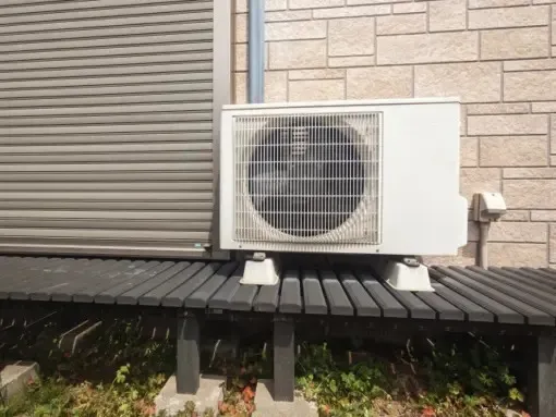 川口市で「冷えないエアコン」をスピード修理しました!